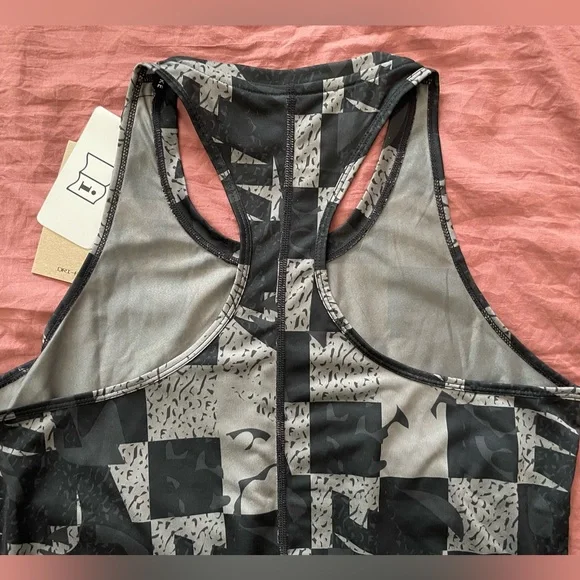 Nike Workout Tee - Picture 5 of 6